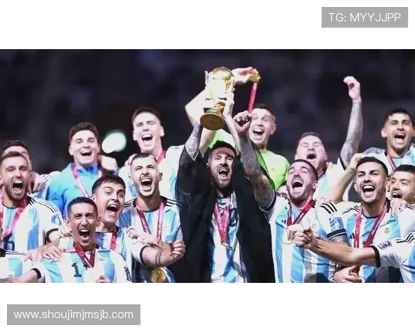 世界杯足球历届冠军的荣耀时刻:精彩比赛回顾与冠军球队的辉煌瞬间