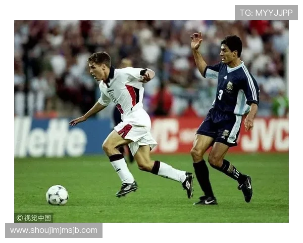 我爱世界杯带你回顾历史上的经典比赛瞬间，感受足球运动带来的无限激情与感动